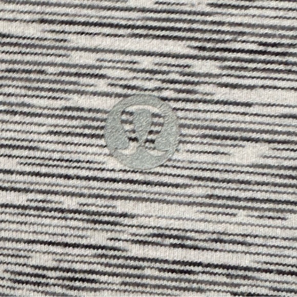 Lululemon Define Jacket - Size 6 - Picture 4 of 4